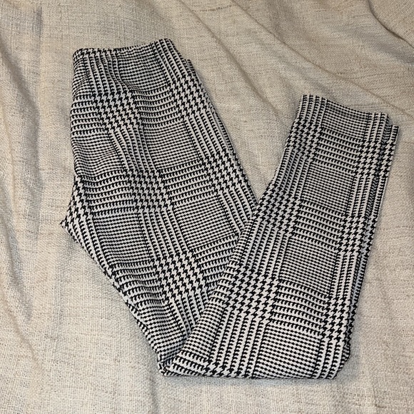 HOUNDSTOOTH Leggings - Must Have! - Picture 3 of 6